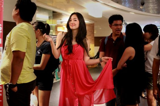 Sukamto năm nay vừa tròn 18 tuổi, với chiều cao 1,60m và cân nặng 50kg. Sukamto năm nay vừa tròn 18 tuổi, với chiều cao 1,60m và cân nặng 50kg.