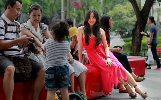 Chiều cao chính là điều mà Sukamto không mấy tự tin khi cô bước vào cuộc thi sắc đẹp toàn quốc này. Chiều cao chính là điều mà Sukamto không mấy tự tin khi cô bước vào cuộc thi sắc đẹp toàn quốc này.