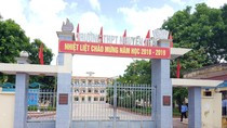 Nhiều phụ huynh Trường Trung học phổ thông Nguyễn Trãi phải bán lúa non nộp tiền thăm hỏi thầy, cô giáo nhân dịp lễ, Tết (Ảnh: Lã Tiến) Nhiều phụ huynh Trường Trung học phổ thông Nguyễn Trãi phải bán lúa non nộp tiền thăm hỏi thầy, cô giáo nhân dịp lễ, Tết (Ảnh: Lã Tiến)
