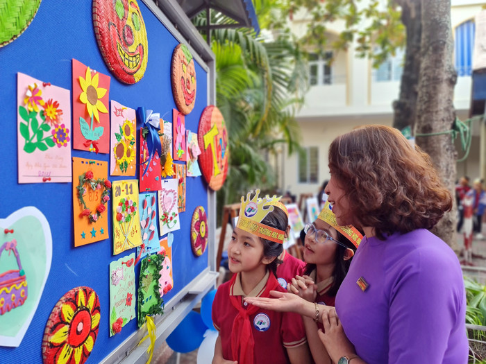 Trường học hạnh phúc hiểu đơn giản là mỗi ngày đến trường, giáo viên và học sinh đều cảm thấy vui và thực sự ý nghĩa (Ảnh: Lã Tiến) Trường học hạnh phúc hiểu đơn giản là mỗi ngày đến trường, giáo viên và học sinh đều cảm thấy vui và thực sự ý nghĩa (Ảnh: Lã Tiến)