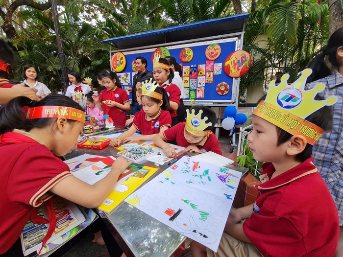 Giờ chơi hạnh phúc của các em học sinh nhà trường (Ảnh: Lã Tiến) Giờ chơi hạnh phúc của các em học sinh nhà trường (Ảnh: Lã Tiến)