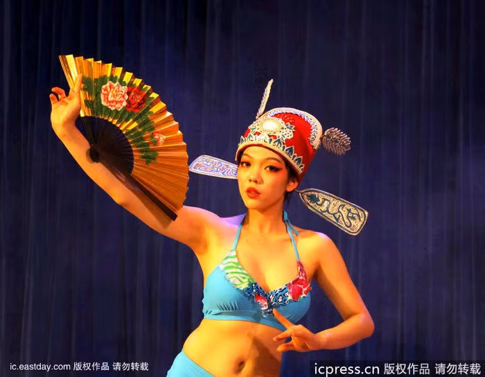 Tạo hình một tân lang (chú rể). Tạo hình một tân lang (chú rể).