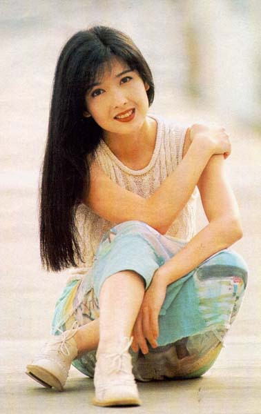 Tuy nhiên không vì thế hình ảnh kiều nữ họ Châu bị "cũ" đi trong mắt khán giả, thậm chí cô còn được yêu mến và ngưỡng mộ nhiều hơn. Xem thêm: Mỹ nữ Trời ban: Lâm Thanh Hà - như mây, như khói, lại như sương.