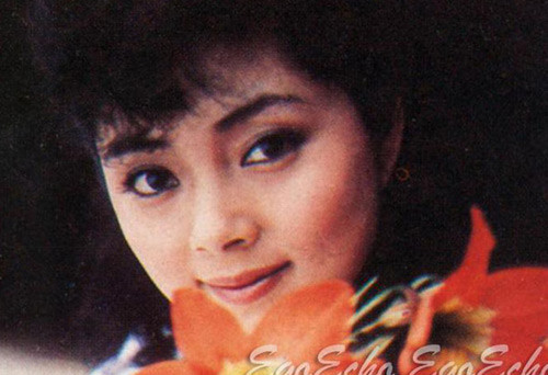 Đôi mắt rất đẹp, to tròn long lanh như chứa đựng cả bầu trời thu. (Ảnh: HB) Xem thêm: "Mỹ nữ Trời Ban" - Lâm Thanh Hà như mây, như khói, lại như sương.