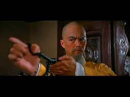 Nhất Đăng Đại Sư với tuyệt chiêu Nhất Dương Chỉ. Nhất Đăng Đại Sư với tuyệt chiêu Nhất Dương Chỉ.