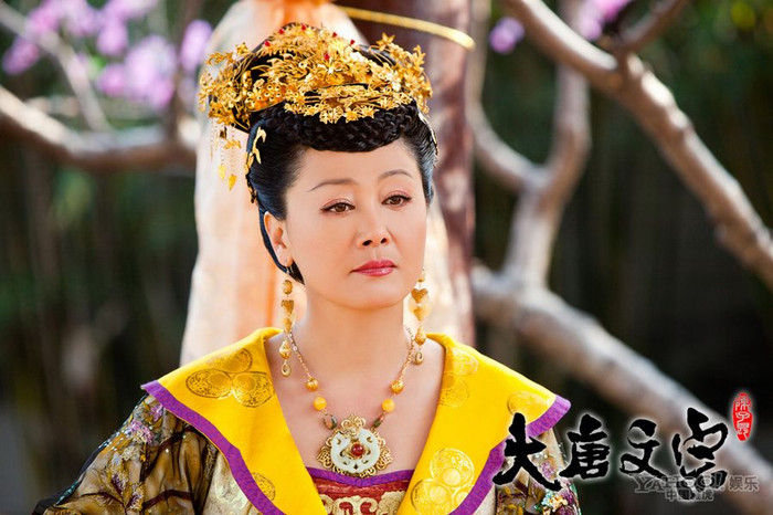 Vương Cơ trong tạo hình Võ Tắc Thiên với phim “Đại Đường Văn Tông” qua khắc họa của nhà thơ đương thời Trần Tử Ngang.