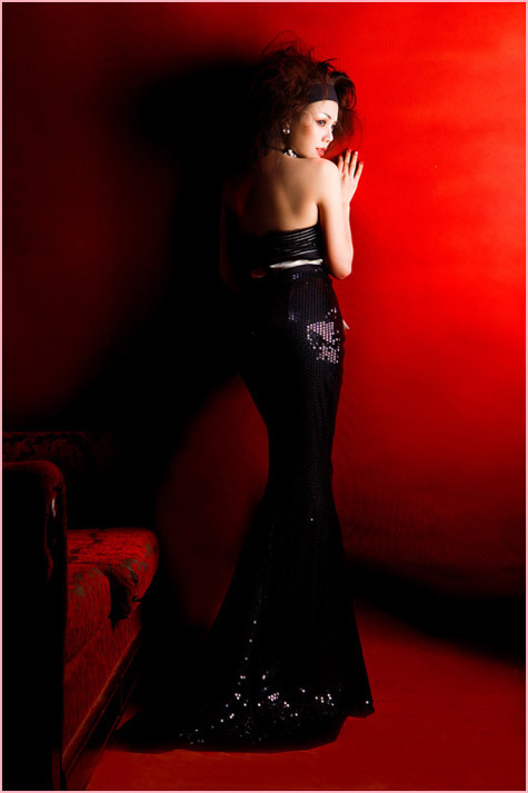 Khá cởi mởi khi nhắc tới chuyện tình yêu, Trà Ngọc Hằng cho biết: "Tôi nghĩ đàn ông có một điểm chung là luôn đòi hỏi sự chung thủy ở người phụ nữ của mình. Còn chị em phụ nữ thì bị cuốn hút bởi những cử chỉ ngọt ngào, lãng mạn và chân thành của người đàn ông." Khá cởi mởi khi nhắc tới chuyện tình yêu, Trà Ngọc Hằng cho biết: "Tôi nghĩ đàn ông có một điểm chung là luôn đòi hỏi sự chung thủy ở người phụ nữ của mình. Còn chị em phụ nữ thì bị cuốn hút bởi những cử chỉ ngọt ngào, lãng mạn và chân thành của người đàn ông."