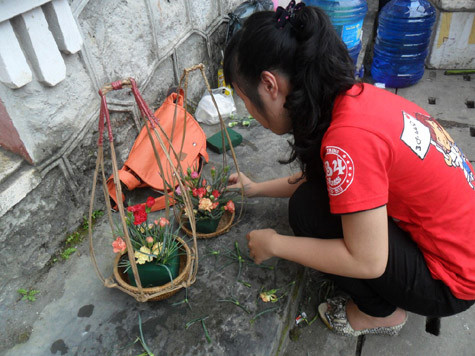 Trổ tài cắm hoa Trổ tài cắm hoa