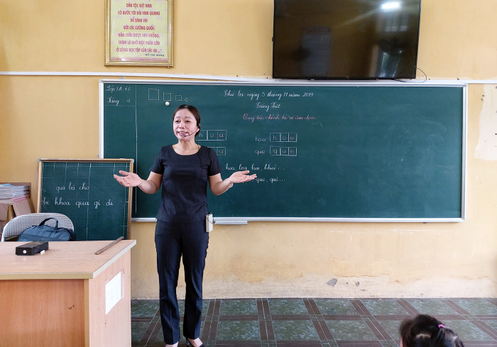 Cô giáo Ninh Thị Hiên, Tổ trưởng tổ 1, Chủ tịch Công đoàn Trường tiểu học Tân Viên (huyện An Lão, Hải Phòng) (Ảnh: Lã Tiến) Cô giáo Ninh Thị Hiên, Tổ trưởng tổ 1, Chủ tịch Công đoàn Trường tiểu học Tân Viên (huyện An Lão, Hải Phòng) (Ảnh: Lã Tiến)