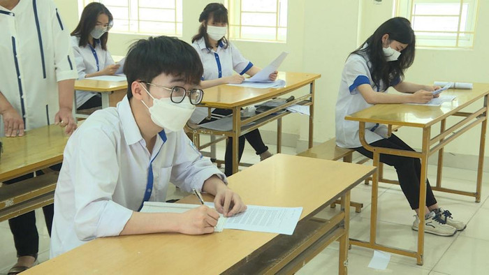 Em Ngô Minh Long, Trường Trung học phổ thông Hòn Gai đoạt giải nhất phần thi cá nhân, tại Cuộc thi Olympic quốc tế tiếng Pháp (Ảnh: Lan Anh)