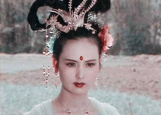 Nhiều người hâm mộ thậm chí còn đến hỏi “Lão Trư” (Mã Đức Hoa) có biết “Hằng Nga” ở đâu không, ông cũng chỉ nói nơi làm việc cũ của bà và không hề biết thêm tin tức gì.