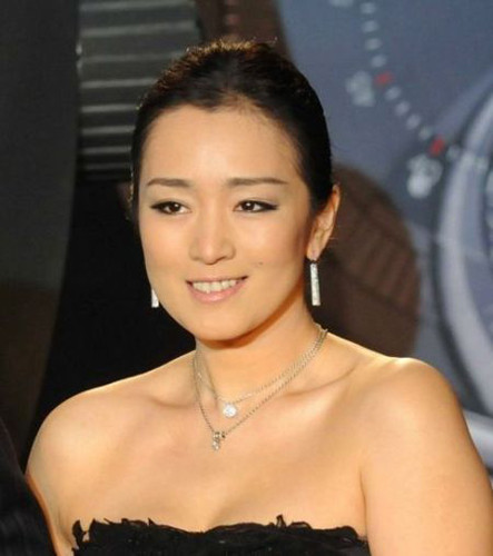 Hoa đán Củng Lợi sẽ tham gia thể hiện nhân vật Võ Tắc Thiên Hoàng đế quyền uy nhưng lại đầy nữ tính với tình thương yêu của một mẫu nghi thiên hạ. Hoa đán Củng Lợi sẽ tham gia thể hiện nhân vật Võ Tắc Thiên Hoàng đế quyền uy nhưng lại đầy nữ tính với tình thương yêu của một mẫu nghi thiên hạ.