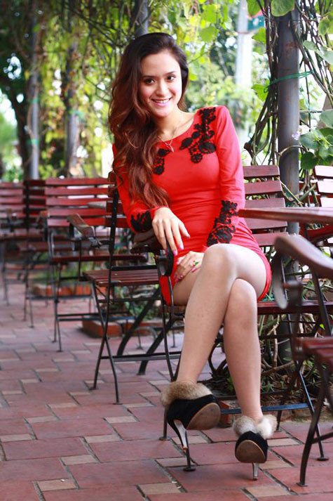 Sở thích của Yến Nhi là chơi đàn, đọc sách, thể thao, viết lách Sở thích của Yến Nhi là chơi đàn, đọc sách, thể thao, viết lách