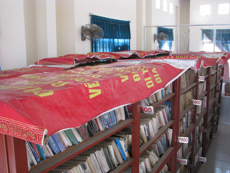 Kho bảo quản sách tại thư viện TP. Tam Kỳ.