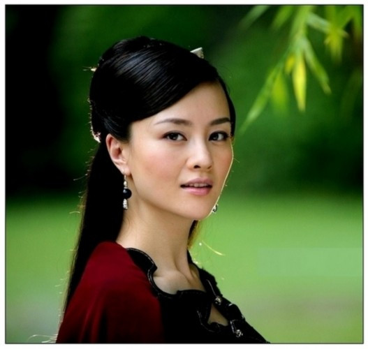 Số 88. Lưu Mai vai Nhạc Vô Song trong “Thần điêu đại hiệp 1998 và vai Phương Di trong “Lộc đỉnh ký” 2006. Số 88. Lưu Mai vai Nhạc Vô Song trong “Thần điêu đại hiệp 1998 và vai Phương Di trong “Lộc đỉnh ký” 2006.