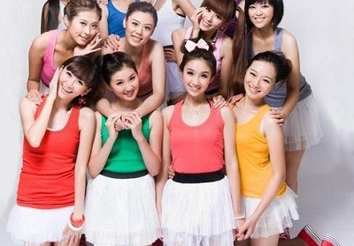 Quy định của cuộc thi khá chặt chẽ và nghiêm ngặt dành cho các nữ sinh tham gia cuộc thi, ví dụ vùng ngực (vòng 1), vùng eo và vòng 3 được đo đạc chi tiết, thậm chí quy chuẩn vòng ngực phải đầy đặn, hình dạng cũng như vị trí ngực phải cân xứng; đường kính bề mặt của vòng một đạt từ 10 – 12cm, độ cao từ 5-6cm, độ lớn theo tiêu chuẩn cho phép từ 17-20cm; khoảng cách thích hợp của hai đồng tử được tính bằng phân nửa khoảng cách từ tai đến mắt, chiều dài của mũi được tính bằng 1/3 chiều dài của khuôn mặt….