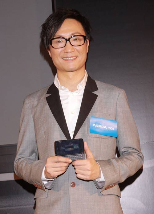 Trịnh Trung Cơ đã mất kiểm soát vì rượu khi sàm sỡ nữ tiếp viên hàng không.