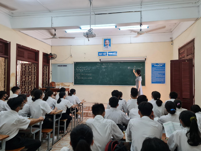 Việc đưa môn Mỹ thuật và Âm nhạc vào giảng dạy ở các trường Trung học phổ thông vào năm học tới khiến các nhà trường loay hoay (Ảnh: Lã Tiến) Việc đưa môn Mỹ thuật và Âm nhạc vào giảng dạy ở các trường Trung học phổ thông vào năm học tới khiến các nhà trường loay hoay (Ảnh: Lã Tiến)