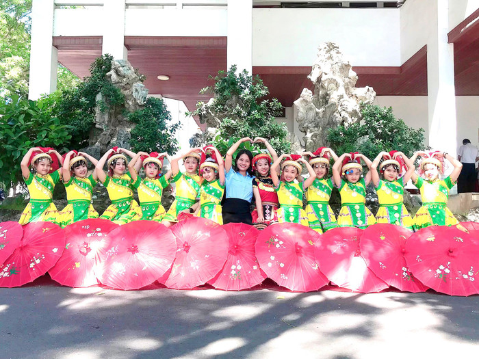 Cô giáo Nguyễn Thị Mai Phượng là một trong những tấm gương sáng của Trường Tiểu học Lê Hồng Phong (Ảnh: NVCC) Cô giáo Nguyễn Thị Mai Phượng là một trong những tấm gương sáng của Trường Tiểu học Lê Hồng Phong (Ảnh: NVCC)