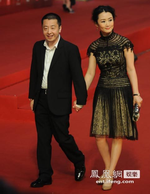 Nữ diễn viên Triệu Đào và đạo diễn Cố Chương Hà.