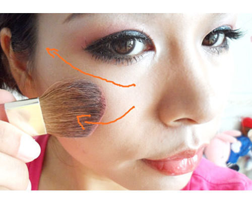 Một chút má hồng cho đôi má thêm xinh, rạng rỡ. (Ảnh:hb) Xem thêm: Những kiểu trang điểm nude đáng học hỏi nhất Một chút má hồng cho đôi má thêm xinh, rạng rỡ. (Ảnh:hb) Xem thêm: Những kiểu trang điểm nude đáng học hỏi nhất