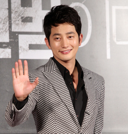 Nam diễn viên Park Shi Hoo. Nam diễn viên Park Shi Hoo.