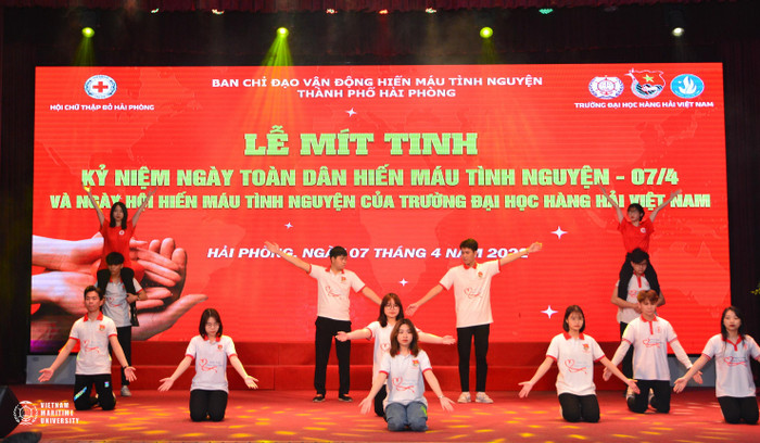 Quang cảnh buổi lễ (Ảnh: LT)