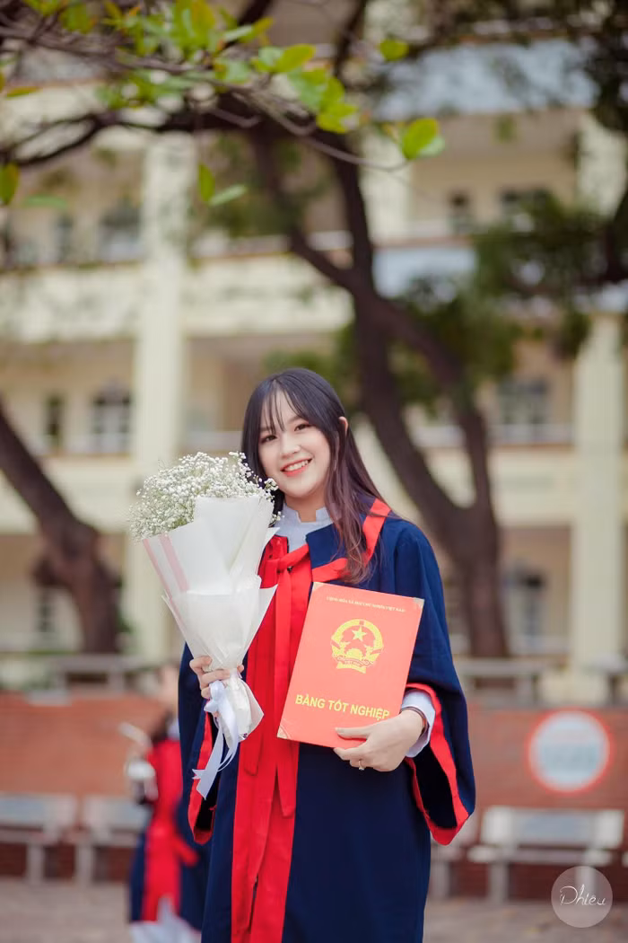 Với 27.5 điểm, nữ sinh Nguyễn Hà Hồng Hạnh trở thành thủ khoa khối C của tỉnh Quảng Ninh (Ảnh: nhân vật cung cấp)