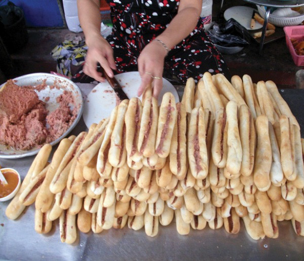 Có nhiều món ăn nổi tiếng tại Hải Phòng được du khách tìm mua, vì vậy đảm bảo an toàn vệ sinh thực phẩm càng cần phải được chú trọng. Có nhiều món ăn nổi tiếng tại Hải Phòng được du khách tìm mua, vì vậy đảm bảo an toàn vệ sinh thực phẩm càng cần phải được chú trọng.