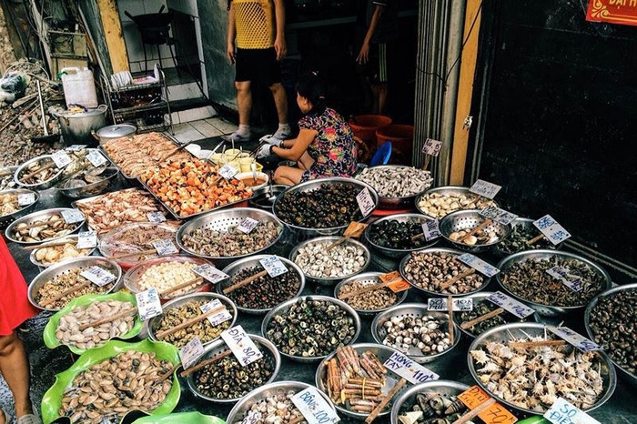 Thức ăn đường phố tại Hải Phòng xuất hiện ngày càng nhiều khiến việc quản lý của cơ quan chức năng gặp khó. Thức ăn đường phố tại Hải Phòng xuất hiện ngày càng nhiều khiến việc quản lý của cơ quan chức năng gặp khó.