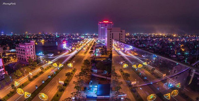 Tuyến phố Lê Hồng Phong (Hải Phòng) sôi động về đêm với các cơ sở dịch vụ ăn uống. Tuyến phố Lê Hồng Phong (Hải Phòng) sôi động về đêm với các cơ sở dịch vụ ăn uống.