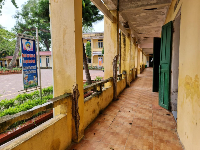 Móng nhà bị lún nghiêm trọng (Ảnh: Lã Tiến) Móng nhà bị lún nghiêm trọng (Ảnh: Lã Tiến)