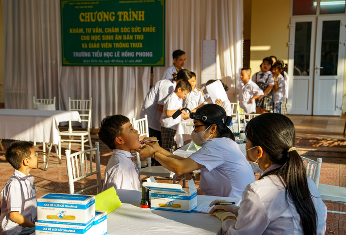 Học sinh được khám răng miệng (Ảnh: LT) Học sinh được khám răng miệng (Ảnh: LT)