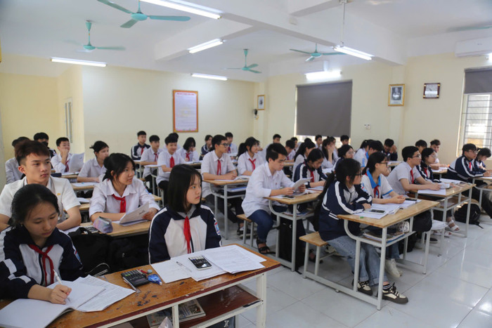Năm 2025, lịch nghỉ lễ dịp 30/4, 1/5 của học sinh kéo dài 5 ngày. (Ảnh minh họa: Lã Tiến) GDVN_hd-on-thi-vao-10-2.jpg