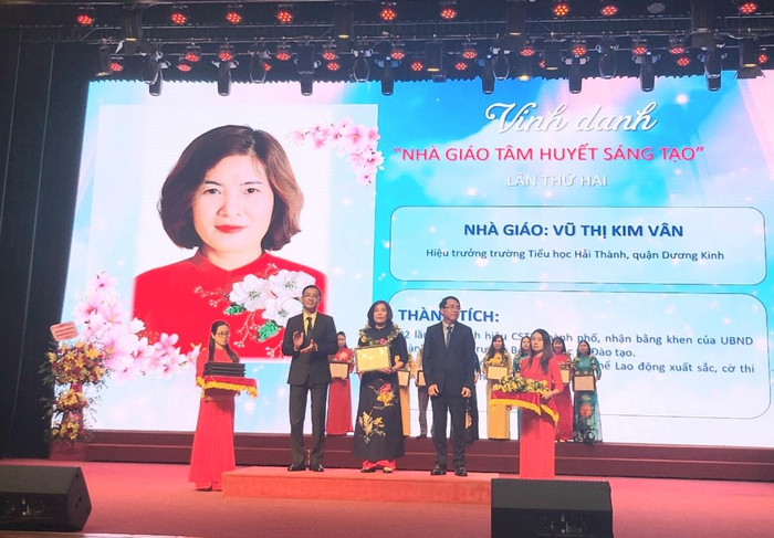 Sở Giáo dục và Đào tạo Hải Phòng vinh danh các nhà giáo tâm huyết, sáng tạo lần thứ 2 (Ảnh: LT) Sở Giáo dục và Đào tạo Hải Phòng vinh danh các nhà giáo tâm huyết, sáng tạo lần thứ 2 (Ảnh: LT)