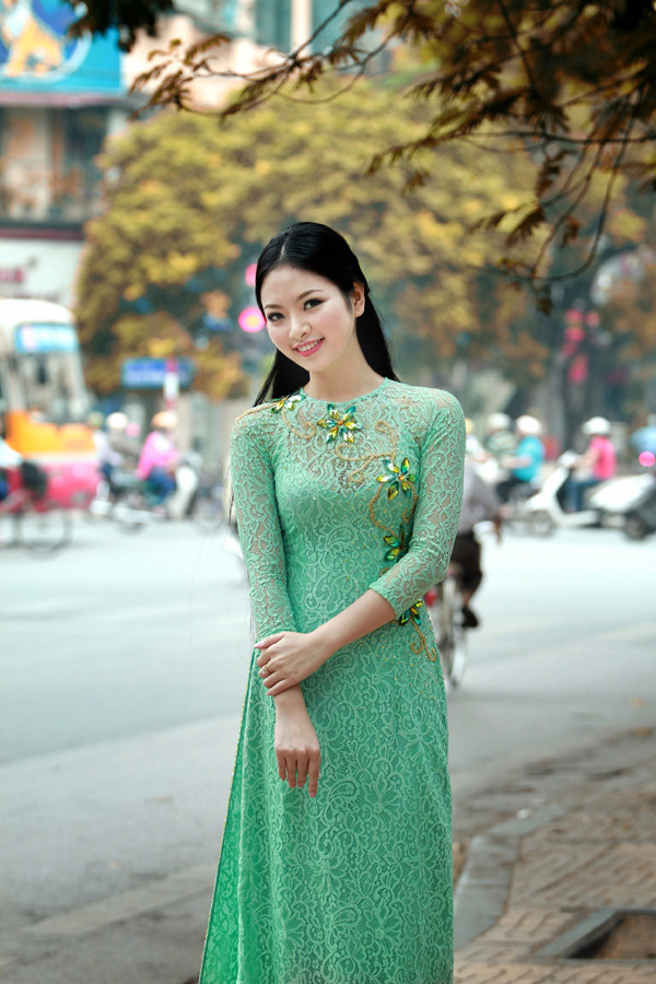 Dự án “Hà Nội đẹp và chưa đẹp” do UBND TP Hà Nội, Sở Văn hóa, Thể thao và Du lịch Hà Nội, Quỹ văn hóa Hà Nội tổ chức đã chính thức ra mắt vào đúng ngày kỷ niệm 59 năm Ngày giải phóng Thủ đô (10/10/1954 - 10/10/2013). Dự án cho ra đời một trang thông tin điện tử bàn về văn hóa ứng xử của người dân Thủ đô nói riêng, nhân dân cả nước nói chung dựa trên 5 chủ đề: Ăn, mặc, đi lại, nói năng và vui chơi - giải trí được ra mắt. Tại trang thông tin, khán giả có thể đăng ký tài khoản để trở thành thành viên đăng tải với nhiều hình thức khác nhau như: bài viết, tranh ảnh, các câu đố vui... hoặc bình luận về các bài đăng khác. Dự án “Hà Nội đẹp và chưa đẹp” do UBND TP Hà Nội, Sở Văn hóa, Thể thao và Du lịch Hà Nội, Quỹ văn hóa Hà Nội tổ chức đã chính thức ra mắt vào đúng ngày kỷ niệm 59 năm Ngày giải phóng Thủ đô (10/10/1954 - 10/10/2013). Dự án cho ra đời một trang thông tin điện tử bàn về văn hóa ứng xử của người dân Thủ đô nói riêng, nhân dân cả nước nói chung dựa trên 5 chủ đề: Ăn, mặc, đi lại, nói năng và vui chơi - giải trí được ra mắt. Tại trang thông tin, khán giả có thể đăng ký tài khoản để trở thành thành viên đăng tải với nhiều hình thức khác nhau như: bài viết, tranh ảnh, các câu đố vui... hoặc bình luận về các bài đăng khác.