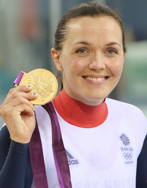 Câu chuyện về Victoria Pendleton – nữ VĐV đua xe đạp trong nhà vừa giành HCV và HCB Olympic 2012 giống như chuyện cổ tích. Từ nàng Lọ Lem, Victoria Pendleton sắp vụt sáng và có thể trở thành ngôi sao kiều diễm làng giải trí Anh quốc.