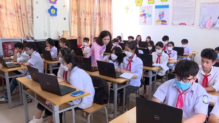 Cô giáo Nguyễn Sinh Khoa hiện đang là giáo viên cốt cán của ngành giáo dục huyện Ba Chẽ (Ảnh: NVCC) co-khoa-1.jpg