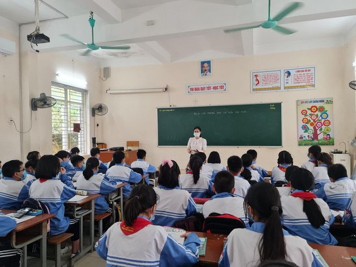 Các nhà trường trên địa bàn quận Kiến An tự chủ trong việc lựa chọn sách giáo khoa lớp 6 (Ảnh: Lã Tiến)