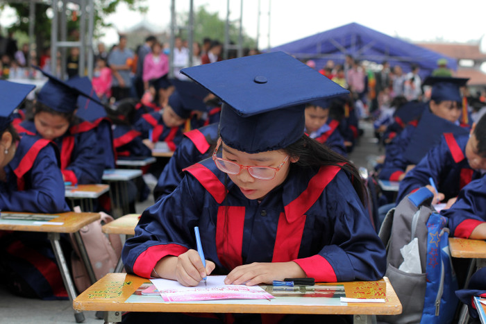 Học sinh Trường Tiểu học Đinh Tiên Hoàng khai bút bày tỏ ước mơ về thành phố Hải Phòng trong tương lai (Ảnh: Lã Tiến) Học sinh Trường Tiểu học Đinh Tiên Hoàng khai bút bày tỏ ước mơ về thành phố Hải Phòng trong tương lai (Ảnh: Lã Tiến)