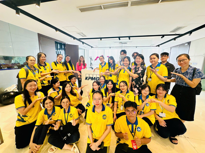 Sinh viên Trường Đại học Tài chính - Marketing được tham gia nhiều hoạt động ngoại khóa, chương trình trải nghiệm thực tế nhằm nâng cao kiến thức chuyên môn và kỹ năng mềm. Ảnh: NTCC. 93e5637d0bf4b5aaece5.jpg