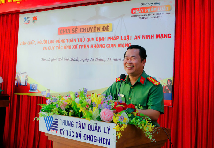 Báo cáo viên Trung tá, Tiến sĩ Nguyễn Đức Hải - Giảng viên Trường Đại học An ninh Nhân dân. Ảnh: Trung tâm Quản lý Ký túc xá, Đại học Quốc gia Thành phố Hồ Chí Minh. Báo cáo viên Trung tá, Tiến sĩ Nguyễn Đức Hải - Giảng viên Trường Đại học An ninh Nhân dân. Ảnh: Trung tâm Quản lý Ký túc xá, Đại học Quốc gia Thành phố Hồ Chí Minh.