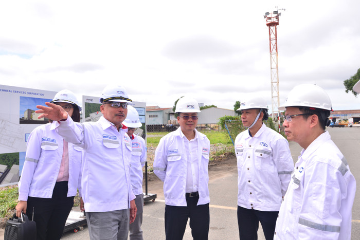 Đoàn Trường Đại học Hàng hải Việt Nam tham quan cơ sở vật chất của Tổng Công ty PTSC Đoàn Trường Đại học Hàng hải Việt Nam tham quan cơ sở vật chất của Tổng Công ty PTSC