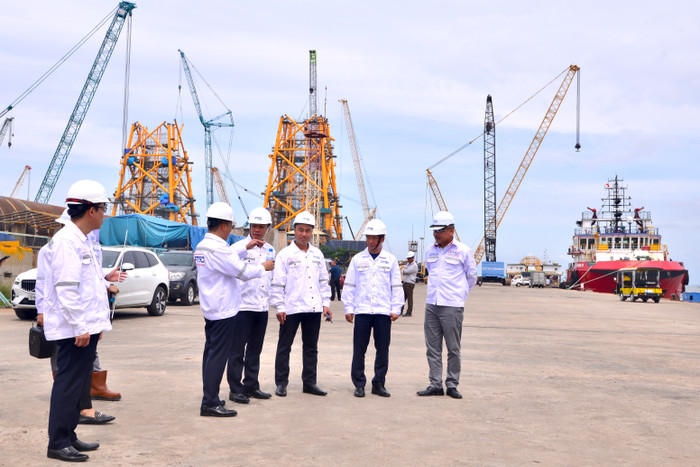 Đoàn Trường Đại học Hàng hải Việt Nam tham quan cơ sở vật chất của Tổng Công ty PTSC Đoàn Trường Đại học Hàng hải Việt Nam tham quan cơ sở vật chất của Tổng Công ty PTSC