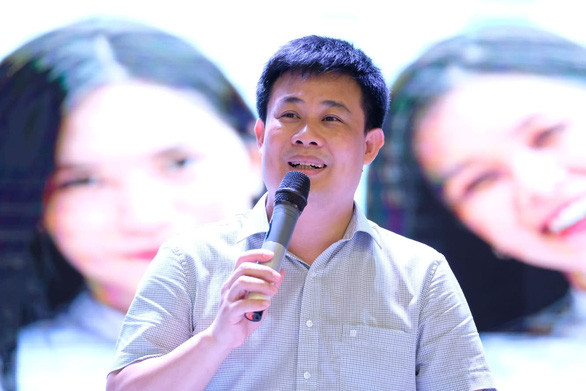 Tiến sĩ Sái Công Hồng, Phó vụ trưởng vụ Giáo dục trung học (Bộ Giáo dục và Đào tạo) tư vấn cho các em học sinh nhiều điều bổ ích (Ảnh: CTV) Tiến sĩ Sái Công Hồng, Phó vụ trưởng vụ Giáo dục trung học (Bộ Giáo dục và Đào tạo) tư vấn cho các em học sinh nhiều điều bổ ích (Ảnh: CTV)