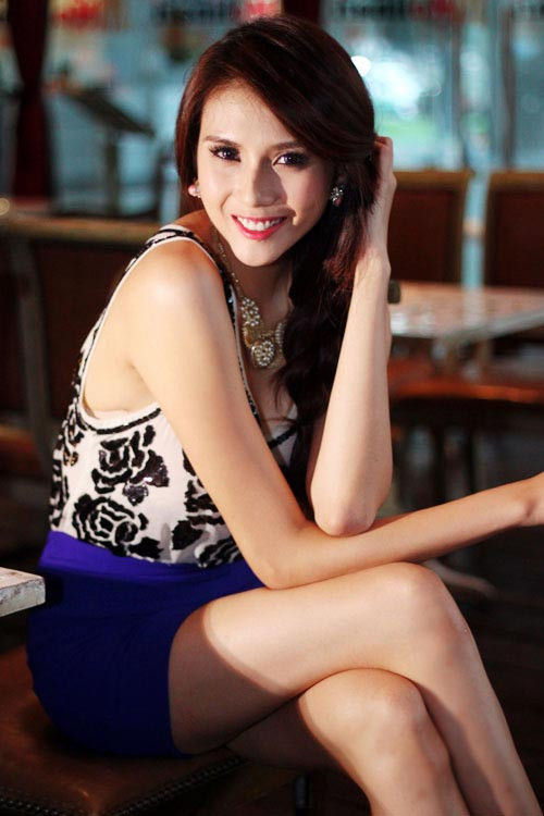 Siêu mẫu Hoàng Yến với khuôn mặt thanh mảnh hơn. Xem thêm: Những điểm xấu "nho nhỏ" của Sao Việt/ Bật mí cách mix đồ cực đẹp và cá tính.