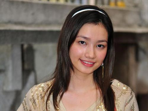 Trúc Diễm thời gương mặt chưa có sự can thiệp thẩm mỹ. Xem thêm: Những điểm xấu "nho nhỏ" của Sao Việt/ Bật mí cách mix đồ cực đẹp và cá tính.