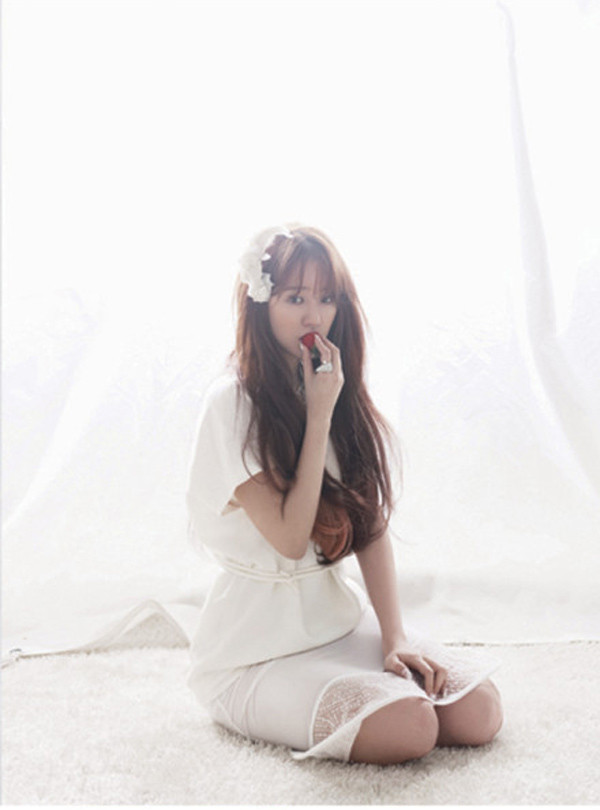 Với tài năng và ngoại hình nổi trội, chắc chắn csẽ còn gặt hái được nhiều thành công trong tương lai. (Ảnh: theC) Xem thêm: Thời trang Sao Hàn/ Những mẫu vest tuyệt xinh cho quý cô công sở. Với tài năng và ngoại hình nổi trội, chắc chắn csẽ còn gặt hái được nhiều thành công trong tương lai. (Ảnh: theC) Xem thêm: Thời trang Sao Hàn/ Những mẫu vest tuyệt xinh cho quý cô công sở.