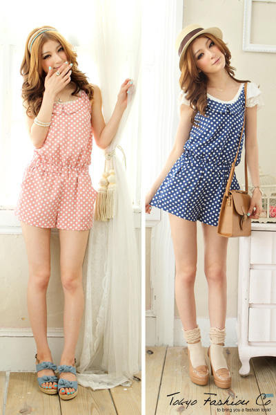 Điệu đà, xinh xắn với playsuit dáng liền. Style dành riêng cho cô nàng chuộng phong cách kẹo ngọt. (Ảnh: YS) Xem thêm: Bộ sưu tập váy xinh chào hè 2012/ Phong cách Sao Hàn. Điệu đà, xinh xắn với playsuit dáng liền. Style dành riêng cho cô nàng chuộng phong cách kẹo ngọt. (Ảnh: YS) Xem thêm: Bộ sưu tập váy xinh chào hè 2012/ Phong cách Sao Hàn.