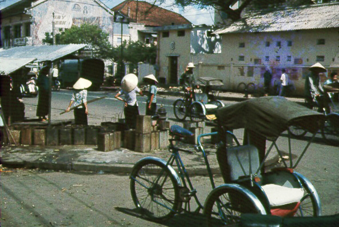 Sài Gòn 1963-2964. Ảnh. Wayne Robertson. Sài Gòn 1963-2964. Ảnh. Wayne Robertson.